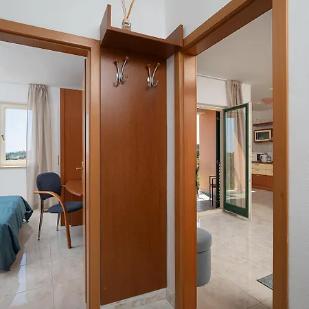 Apartment Mareonda *
