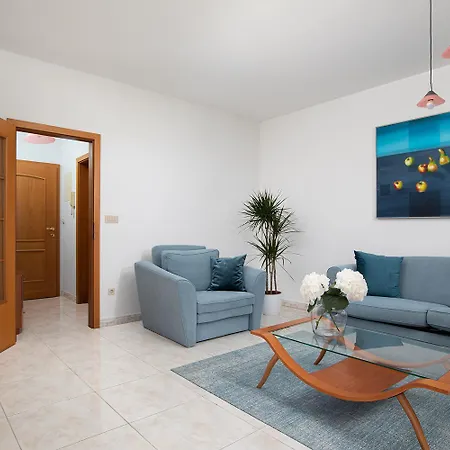 Apartment Mareonda *